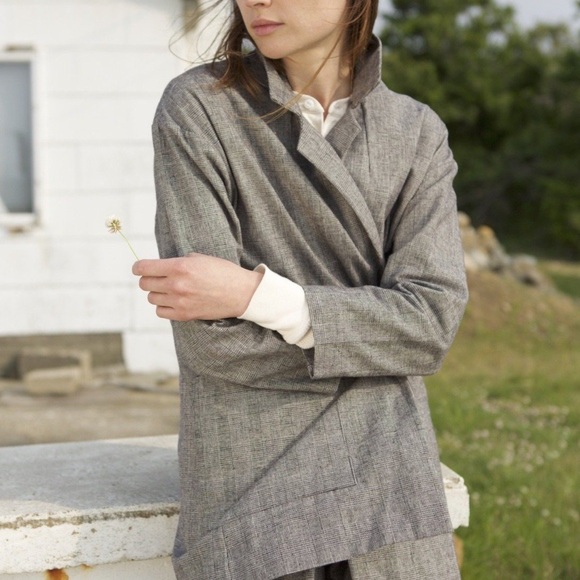 Esby Sofia Blazer - Picture 2 of 6